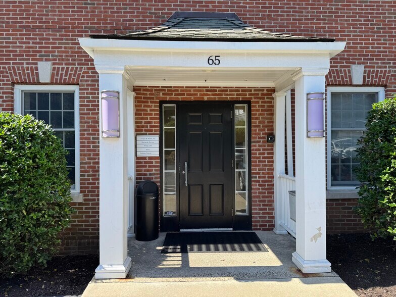 More Photos Of 65 East Ave, Norwalk Office For Sale