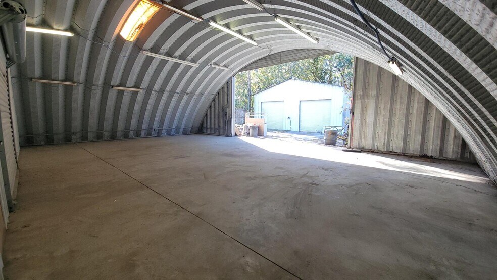 More Photos Of 165 Porsche Ln, Crawfordville Warehouse For Sale