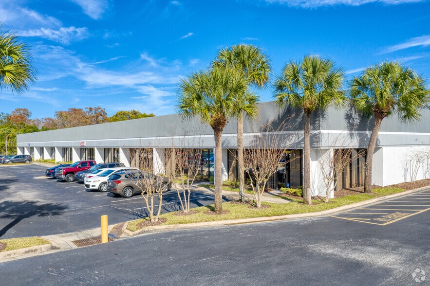 More Photos Of 6903-6947 University Blvd, Winter Park Unknown For Lease