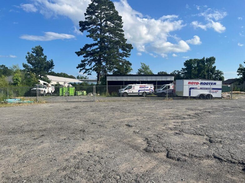 Primary Photo Of 9022 Landers Rd, North Little Rock General Retail For Lease