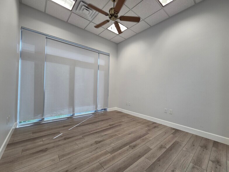 More Photos Of 2435 W Horizon Ridge Pky, Henderson Medical For Lease