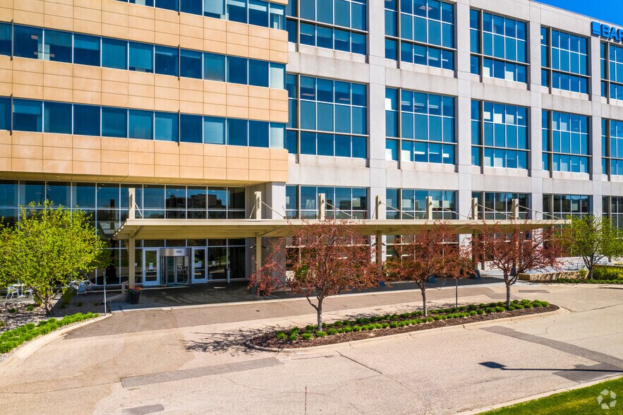 More Photos Of 4300 Marketpointe Dr, Bloomington Office For Lease
