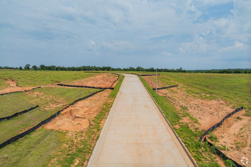 More Photos Of I-35 & Waterloo Rd, Edmond Land For Lease