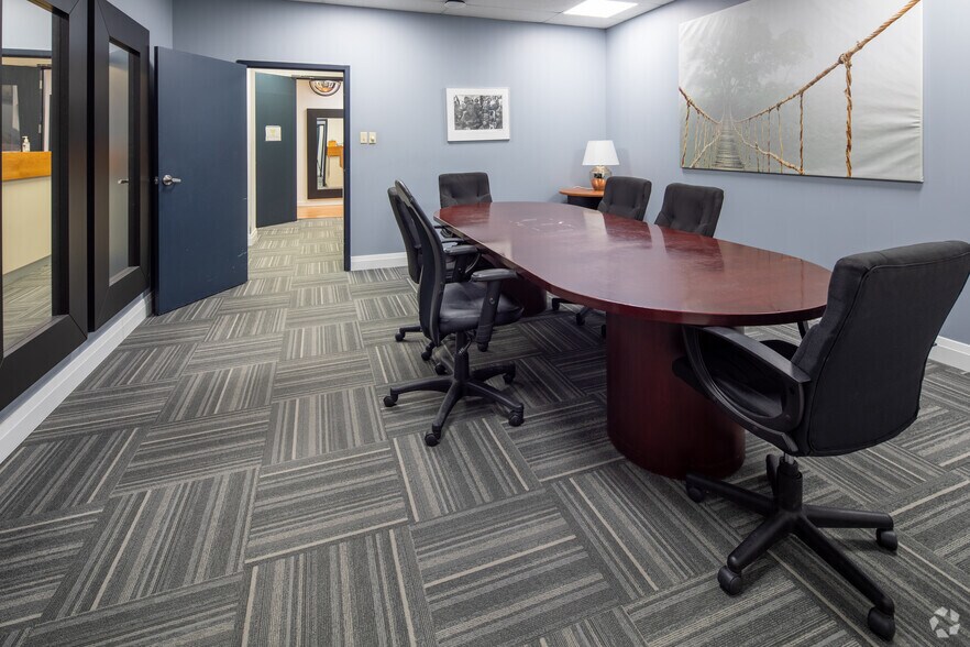 More Photos Of 120 Eglinton Ave E, Toronto Medical For Lease