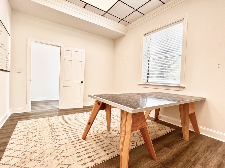 More Photos Of 490 Westfield Rd, Charlottesville Storefront Retail Office For Sale