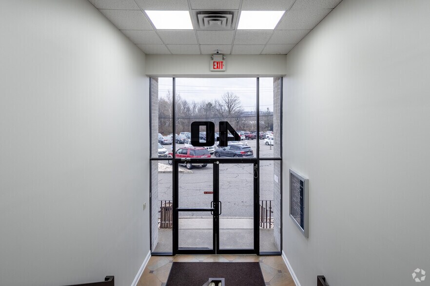 More Photos Of 40 Galesi Dr, Wayne Office For Lease
