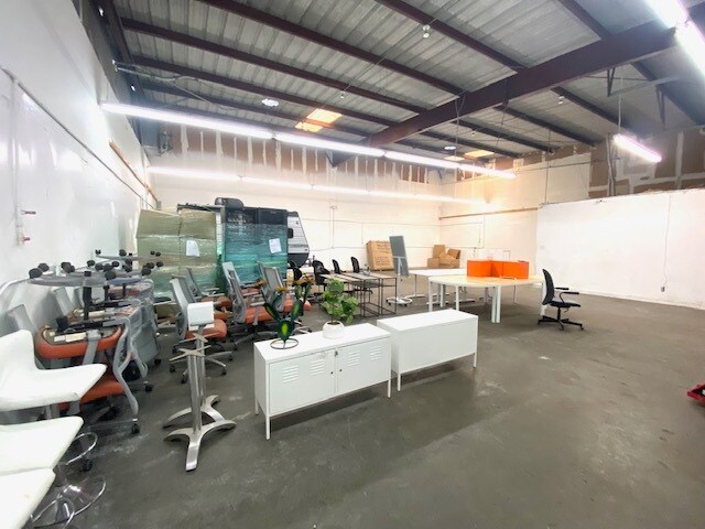 More Photos Of 9700 Almeda Genoa Rd, Houston Flex For Lease