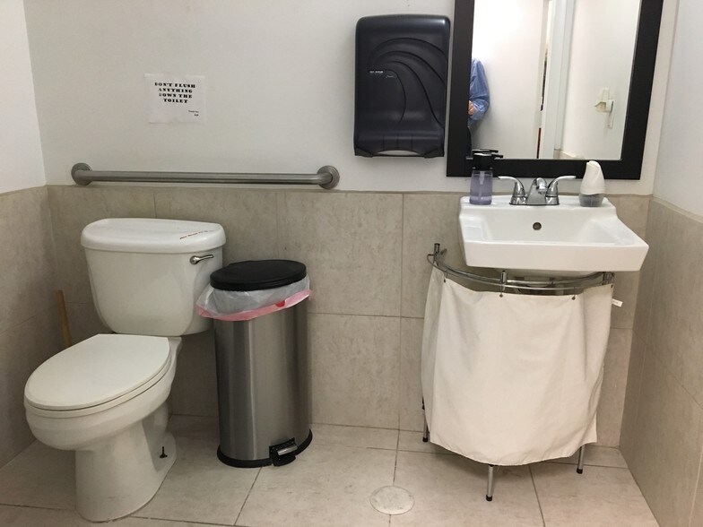 More Photos Of 5781-5797 NW 151st St, Miami Lakes Loft Creative Space For Sale