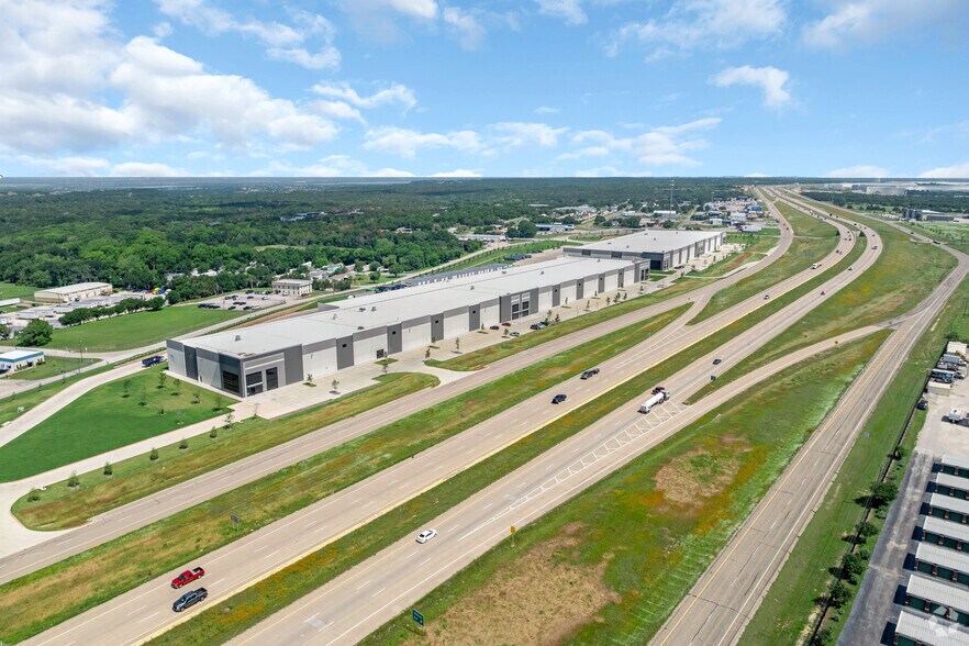 More Photos Of 4521 N US Highway 67, Midlothian Unknown For Sale