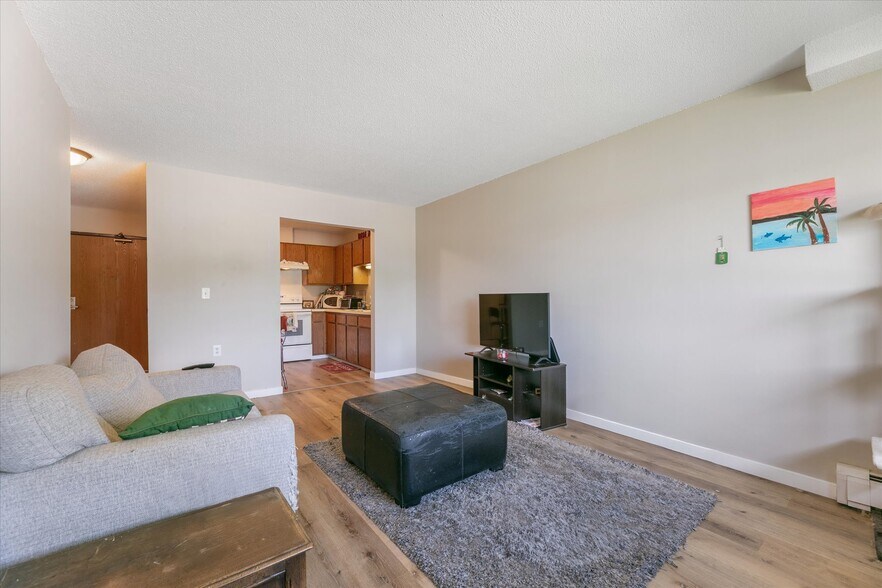 More Photos Of 23 Neptune St N, Cosmos Apartments For Sale