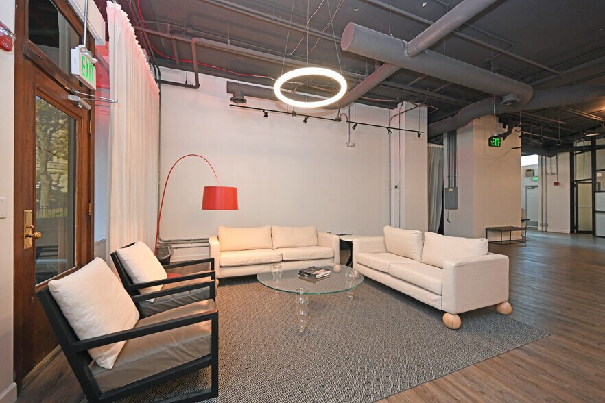 More Photos Of 19 Garfield Pl, Cincinnati Multifamily For Sale