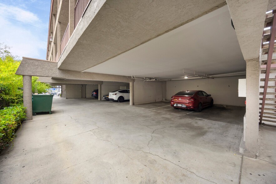 More Photos Of 1776 Temple Ave, Long Beach Apartments For Sale