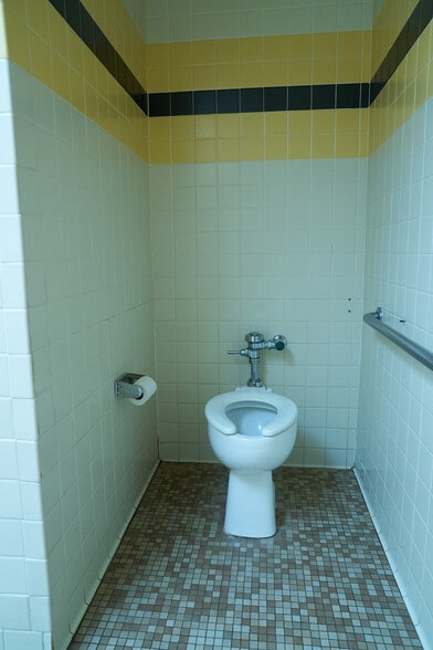 More Photos Of 309 S Scott St, Senatobia Daycare Center For Sale