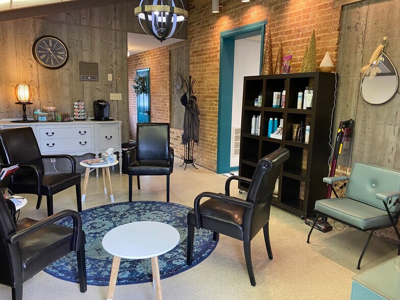 More Photos Of 509 S Market St, Frederick Freestanding For Sale