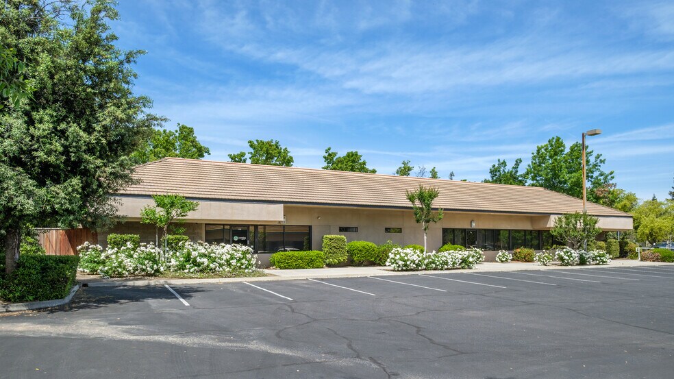 More Photos Of 7339 N 1st St, Fresno Office For Lease
