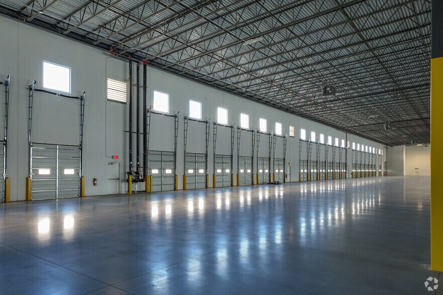 More Photos Of 194 Commerce Center Dr, Buda Unknown For Lease