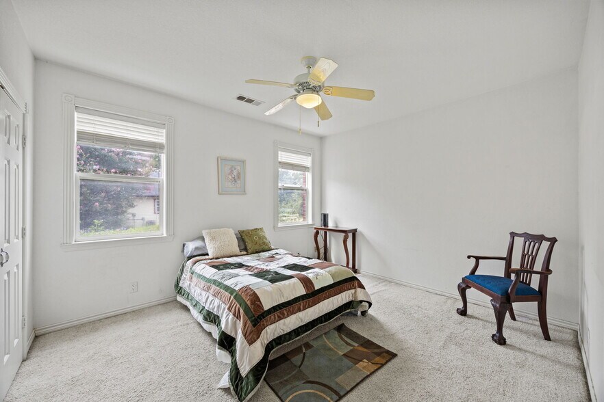 More Photos Of 12900 FM 121, Van Alstyne Lodge Meeting Hall For Sale