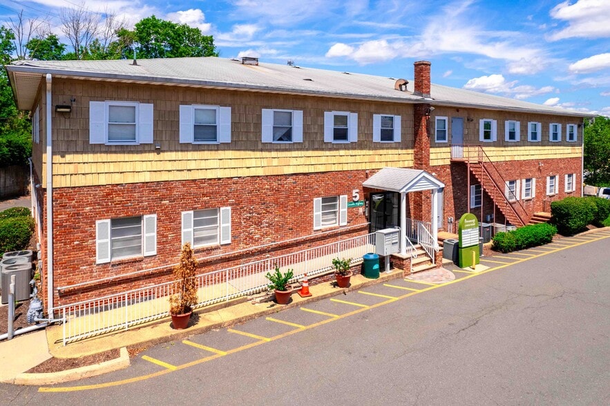 More Photos Of 1 Lincoln Hwy, Edison Office For Sale