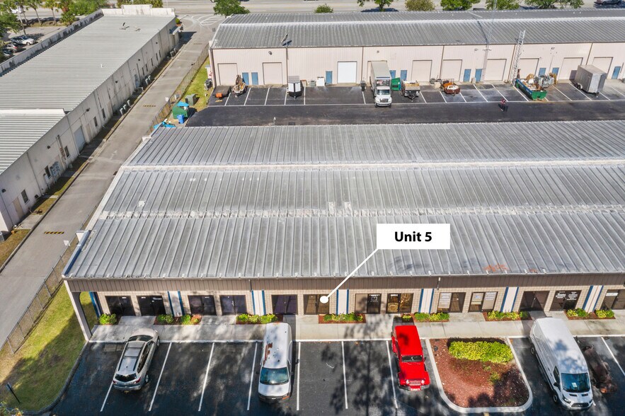 More Photos Of 12165 Metro Pky, Fort Myers Light Manufacturing For Lease
