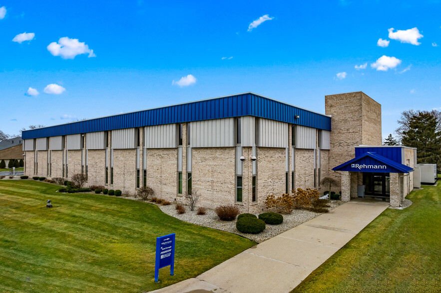 Primary Photo Of 5800 Gratiot Rd, Saginaw Office For Lease