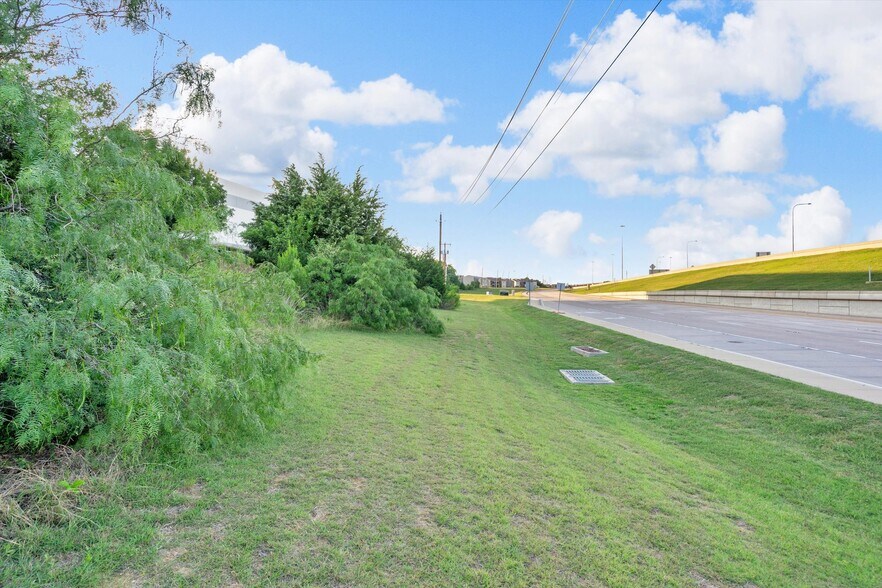 More Photos Of 901 NW 19th St, Grand Prairie Land For Sale