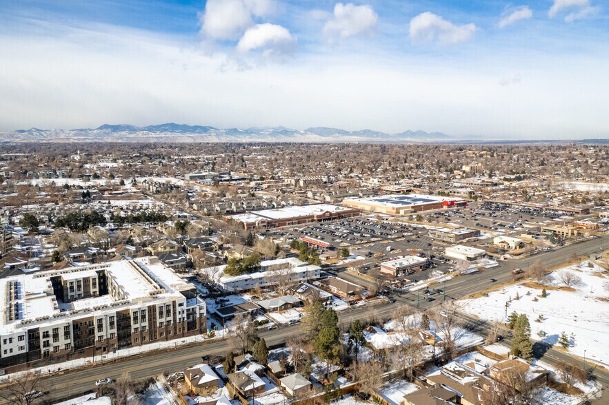 More Photos Of 1711-1975 Sheridan Blvd, Edgewater Unknown For Lease