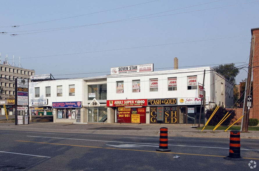 More Photos Of 33-43 Dundas St E, Mississauga Storefront Retail Office For Lease