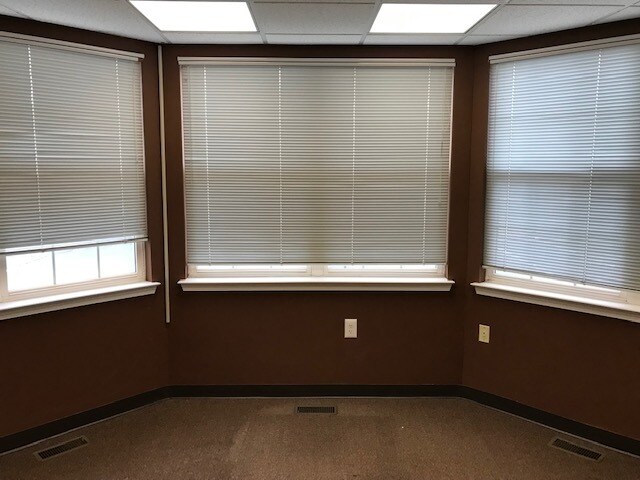 More Photos Of 23 State Route 31 N, Pennington Office For Lease