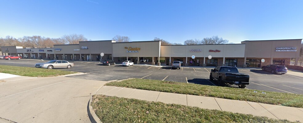 Primary Photo Of 8101-8129 N Oak Tfwy, Kansas City Storefront Retail Office For Sale