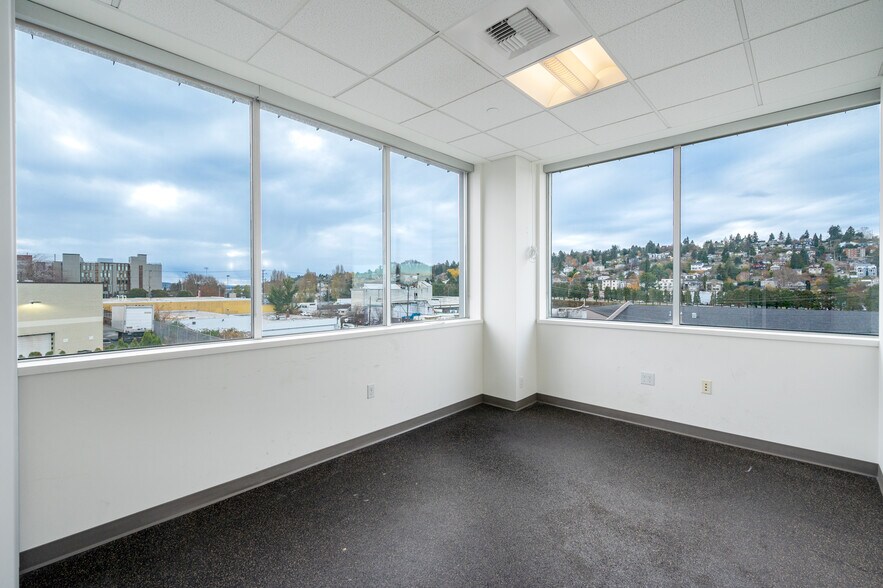 More Photos Of 3257 16th Ave W, Seattle Office For Lease