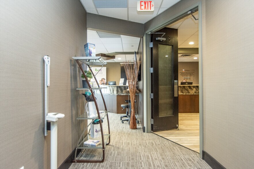 More Photos Of 7300 France Ave S, Edina Medical For Lease