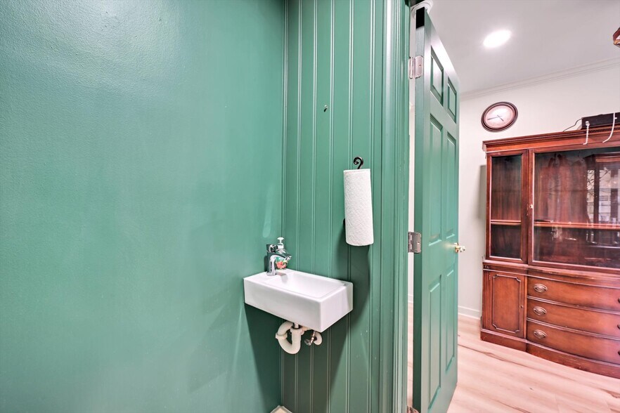 More Photos Of 3419 Market St, Camp Hill Storefront Retail Office For Sale