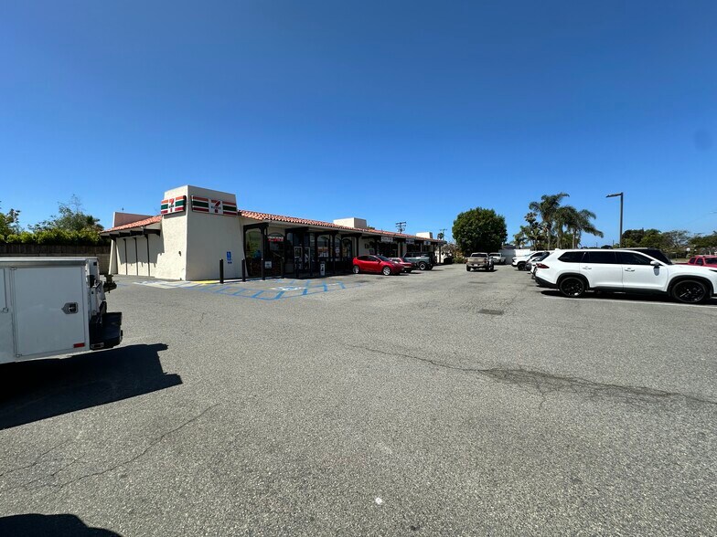 More Photos Of 8462-8472 Indianapolis Ave, Huntington Beach Storefront For Lease