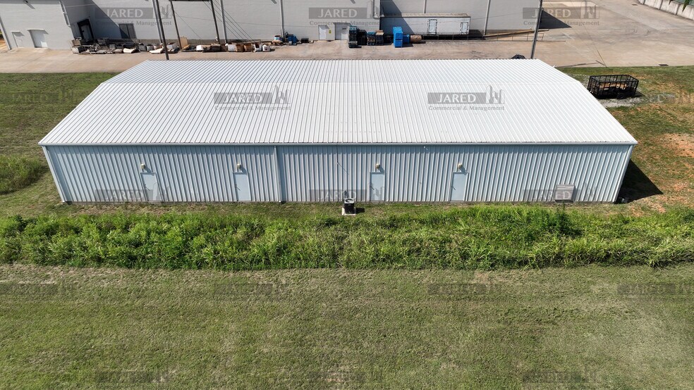 More Photos Of 2800 E 33rd Ter, Joplin Warehouse For Lease