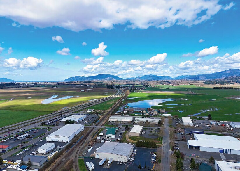 More Photos Of 258 N Hill Blvd, Burlington Auto Repair For Sale