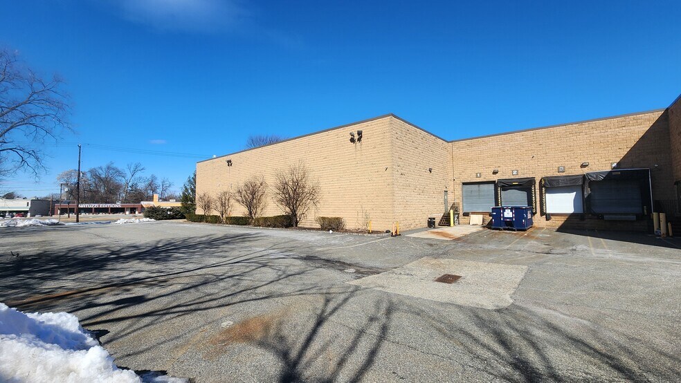 More Photos Of 490-492 Rt 46, Fairfield Industrial For Lease