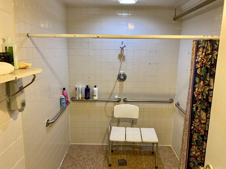 More Photos Of 155 Ridgefield Dr, Marion Assisted Living For Sale