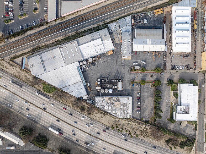 More Photos Of 1061 W 5th St, Azusa Warehouse For Sale
