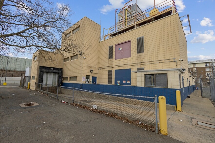 More Photos Of 724 Grand Ave, New Haven Warehouse For Sale