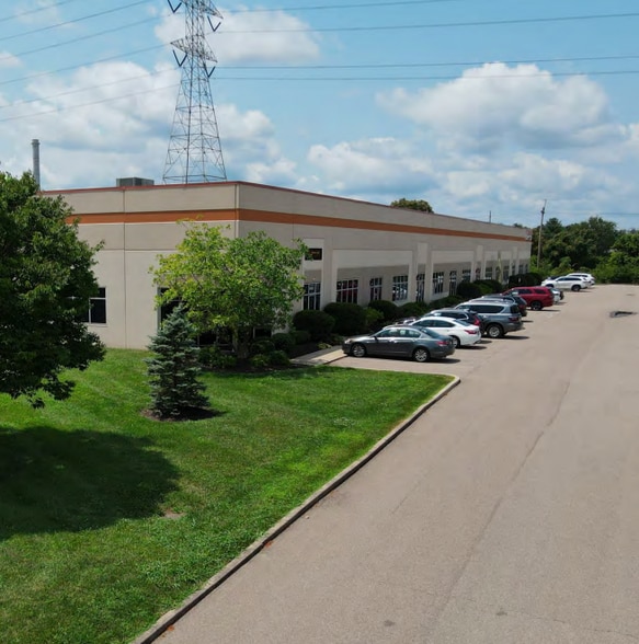 More Photos Of 10321-10335 S Medallion Dr, Cincinnati Warehouse For Lease