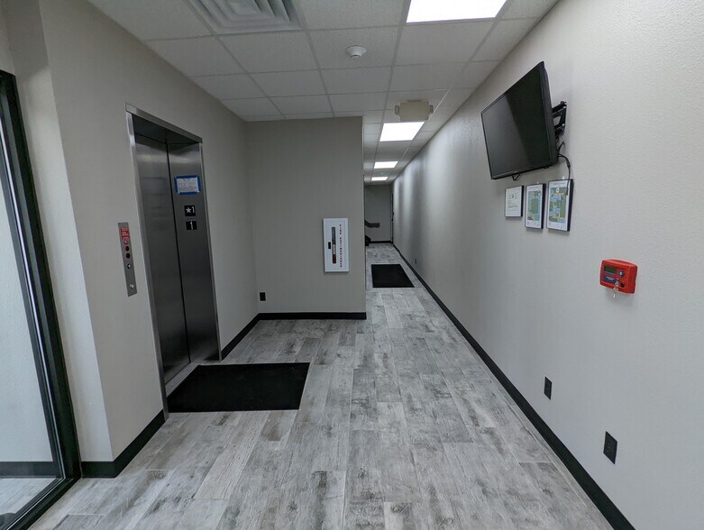 More Photos Of 6999 E Hwy 80, Odessa Office For Lease