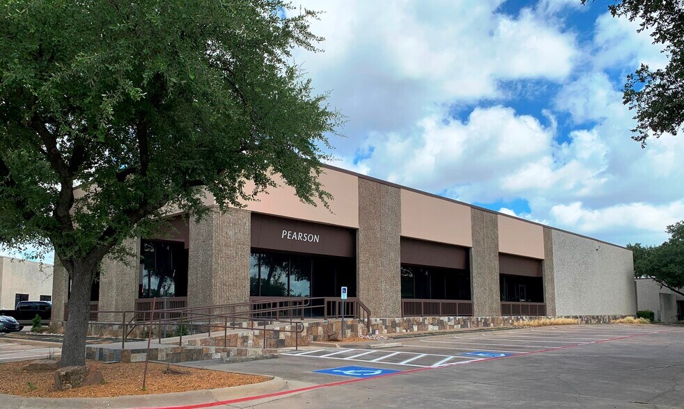 More Photos Of 6025 Commerce Dr, Irving Light Distribution For Lease