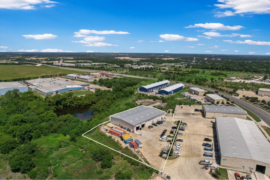 More Photos Of 1481 Robert S Light Blvd, Buda Warehouse For Lease