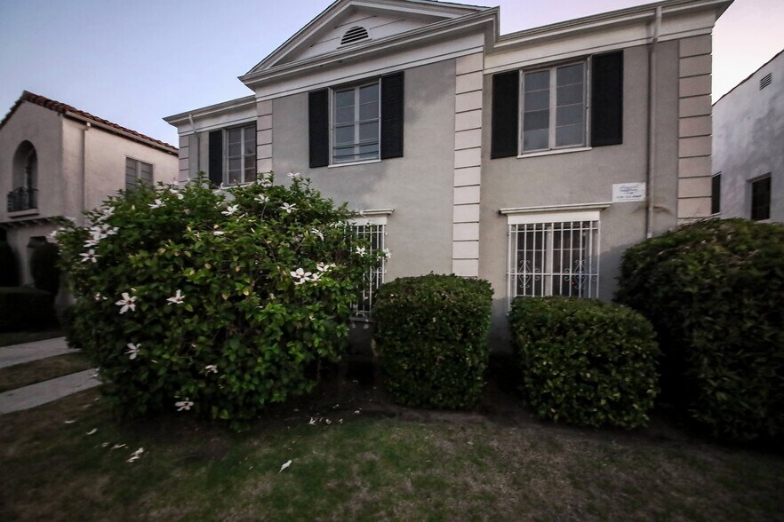 More Photos Of 147 N Detroit St, Los Angeles Apartments For Sale