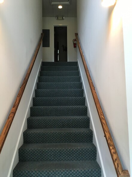 More Photos Of 2225 Ashley Crossing Dr, Charleston Office Residential For Lease