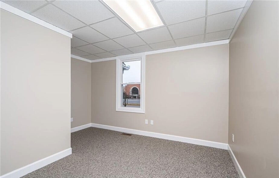More Photos Of 1241 Mall Dr, North Chesterfield Medical For Lease