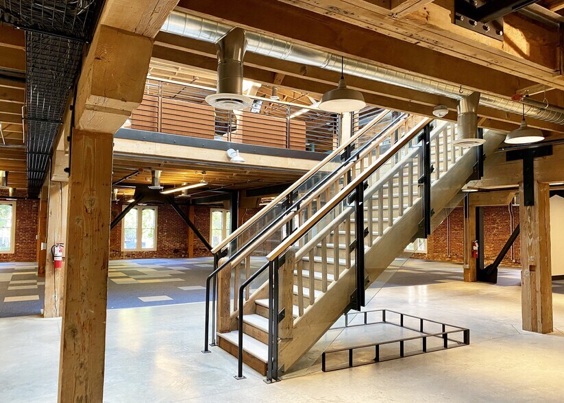 More Photos Of 126 SW 2nd Ave, Portland Loft Creative Space For Lease