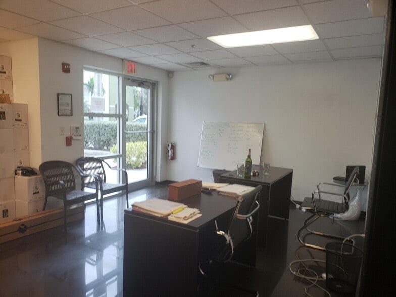 More Photos Of 2051 NW 112th Ave, Doral Showroom For Sale