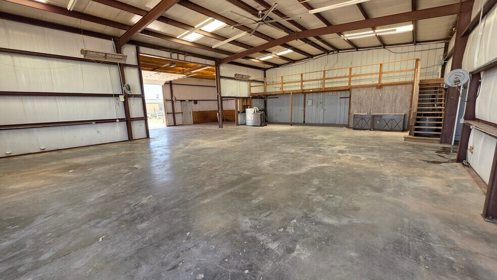 More Photos Of 5904 N County Road 1150, Midland Industrial For Lease
