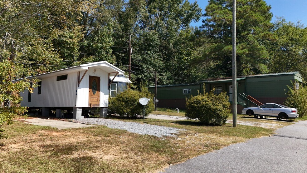 More Photos Of 114 Trailer Park Dr, Macon-Bibb Manufactured Housing Mobile Home Park For Sale